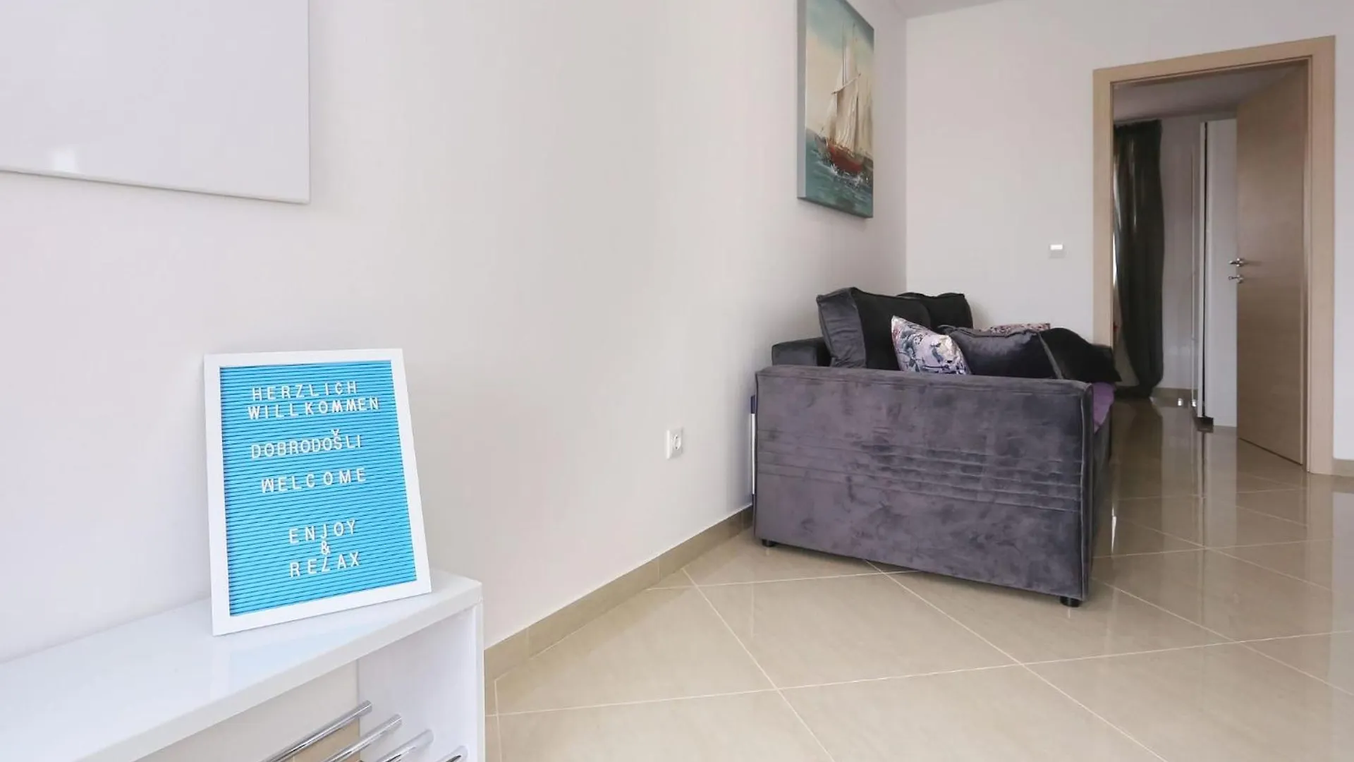 Apartment Jozo نين 0*,